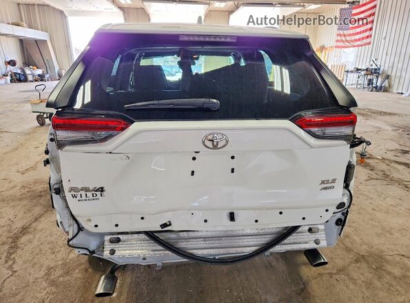 2T3P1RFV3MW201928 2021 TOYOTA RAV4 White Вид ззаду