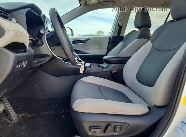 2T3P1RFV4LC083727 2020 TOYOTA LE White Front interior view