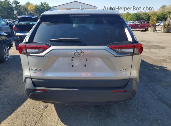 2T3P1RFV4MW169071 2021 TOYOTA RAV4 Silver Widok z tyłu