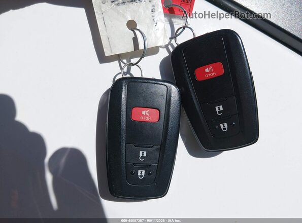 2T3P1RFV5MW199681 2021 TOYOTA LE Белый Вид панели приборов