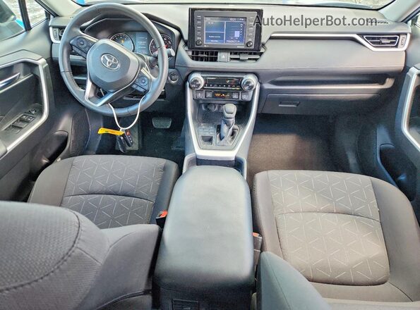 2T3P1RFV6LC061194 2020 TOYOTA RAV4 Серебряный Вид панели приборов