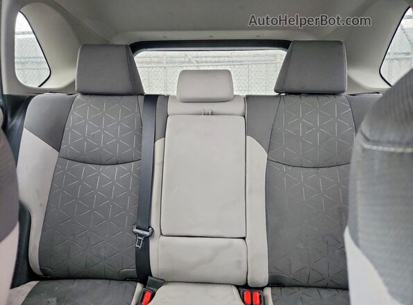 2T3P1RFV6MW177592 2021 TOYOTA RAV4 White Rear seats view