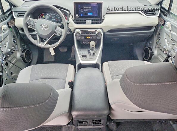 2T3P1RFV6RW475485 2024 TOYOTA RAV4 Silver Առջևի վահանակի տեսք