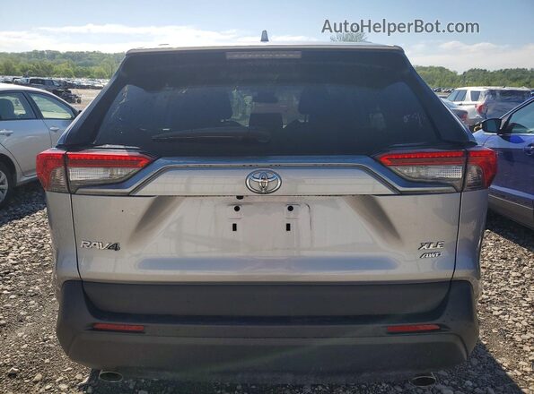2T3P1RFV9MC151358 2021 TOYOTA RAV4 Серебряный Вид сзади