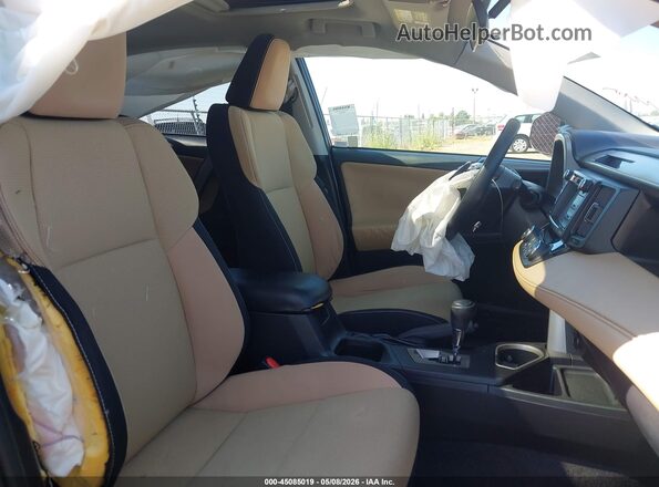 2T3RFREV1HW676690 2017 TOYOTA LE Фиолетовый Вид салона спереди