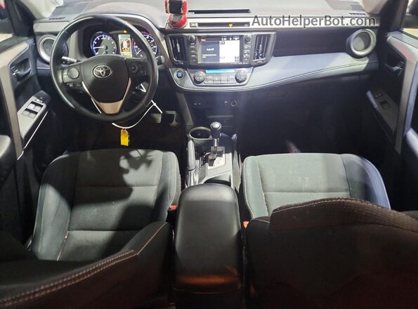 2T3RFREV2GW530636 2016 TOYOTA RAV4 Red Առջևի վահանակի տեսք