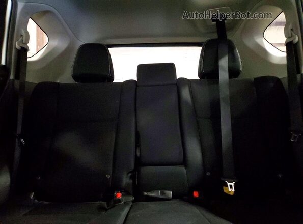 2T3RFREV5JW802720 2018 TOYOTA RAV4 Белый Вид задних сидений