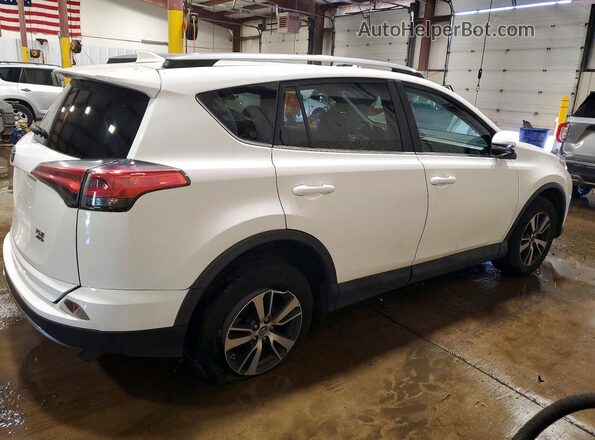 2T3RFREV5JW802720 2018 TOYOTA RAV4 Белый Задняя правая четверть