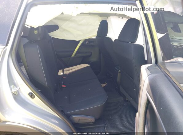 2T3RFREV6HW672327 2017 TOYOTA RAV4 Silver VIN կոդի պիտակի տեսք