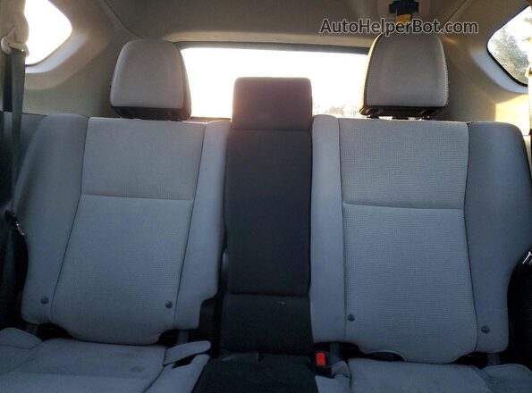 2T3RFREV7JW706684 2018 TOYOTA RAV4 Черный Вид задних сидений