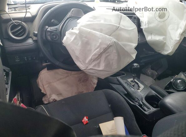 2T3RFREV7JW823973 2018 TOYOTA RAV4 Silver წინა პანელის ხედი