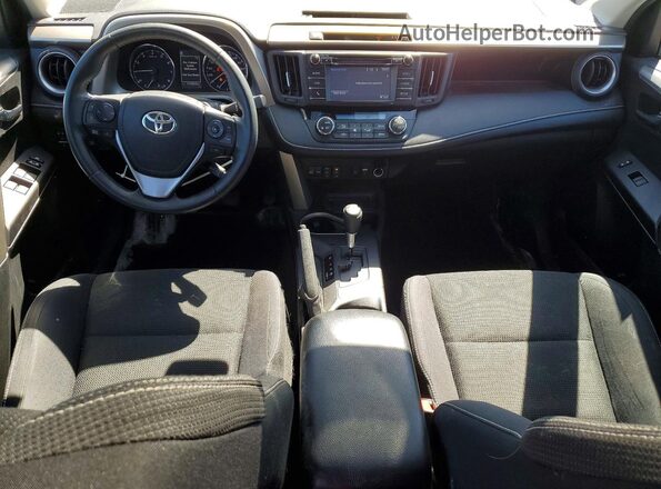 2T3RFREV8HW604692 2017 TOYOTA RAV4 Purple Widok deski rozdzielczej