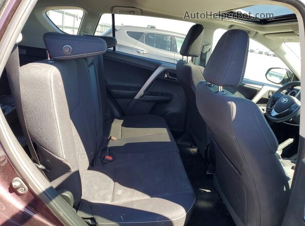 2T3RFREV8HW604692 2017 TOYOTA RAV4 Purple Widok wnętrza z tyłu