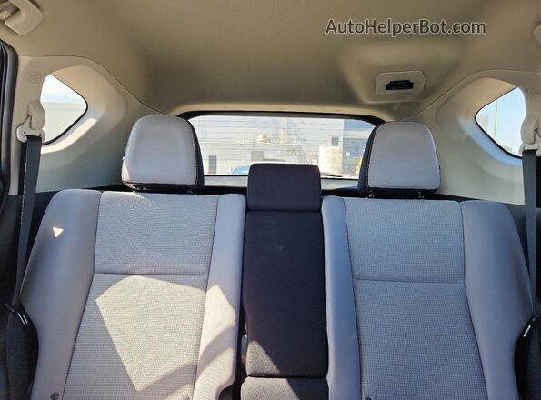2T3RFREV8HW606409 2017 TOYOTA RAV4 Blue უკანა სავარძლების ხედი