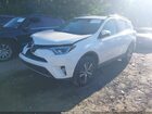 2018 Toyota Rav4 Xle White vin: 2T3RFREV9JW848454