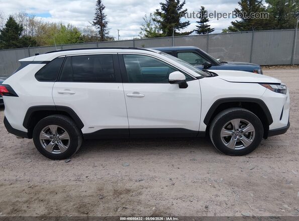 2T3RWRFV0RW209163 2024 TOYOTA LE White Widok wnętrza z tyłu
