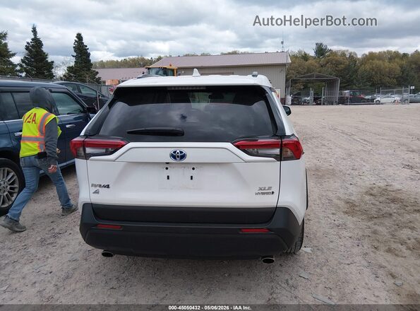 2T3RWRFV0RW209163 2024 TOYOTA LE White 