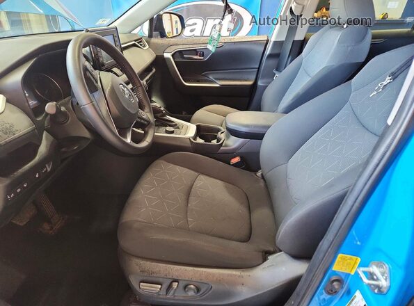 2T3RWRFV1LW099666 2020 TOYOTA RAV4 Синий Вид салона спереди