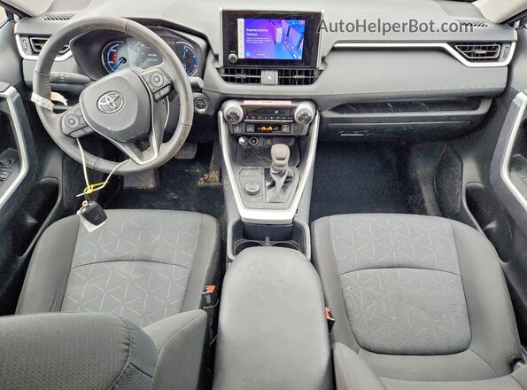 2T3RWRFV4RW242683 2024 TOYOTA RAV4 Silver Dashboard view