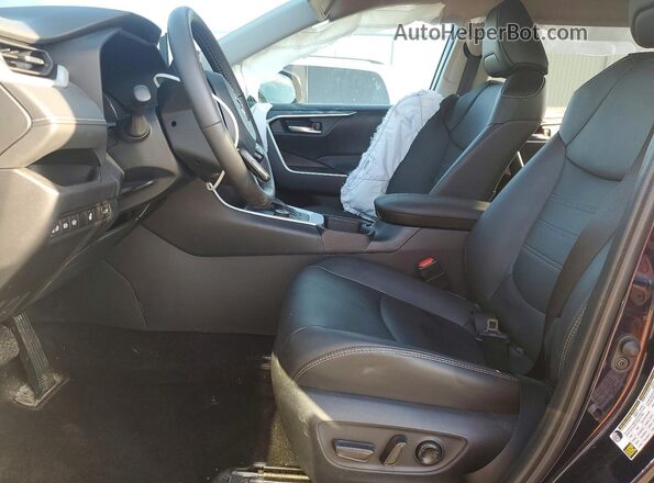 2T3RWRFV5RW250243 2024 TOYOTA RAV4 Синий Вид салона спереди