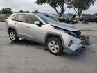 2019 Toyota Rav4 Серебряный vin: 2T3RWRFV9KW017164