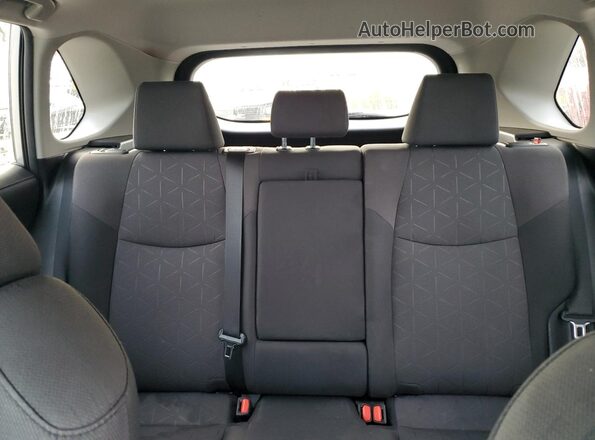 2T3RWRFV9KW017164 2019 TOYOTA RAV4 Серебряный Вид задних сидений