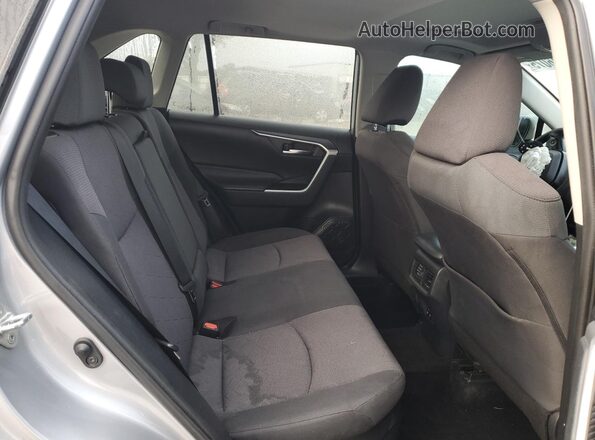 2T3RWRFV9KW017164 2019 TOYOTA RAV4 Серебряный Вид задней части салона