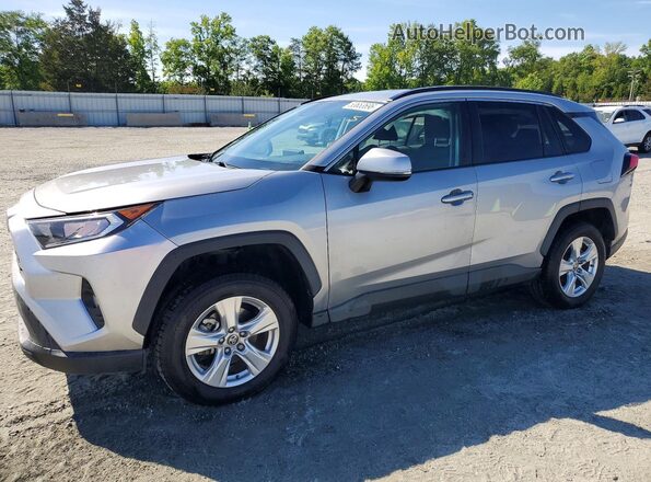 2T3W1RFV0MC135609 2021 TOYOTA RAV4 Silver Vista tres cuartos delantera izquierda