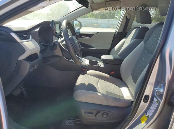 2T3W1RFV0MC135609 2021 TOYOTA RAV4 Silver Vista interior delantera