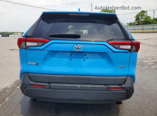 2T3W1RFV0MW133597 2021 TOYOTA RAV4 Blue Vista trasera