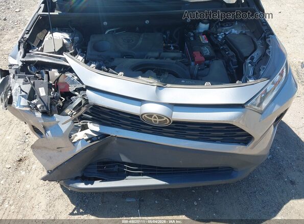 2T3W1RFV1LC076603 2020 TOYOTA LE Серебряный Вид сзади