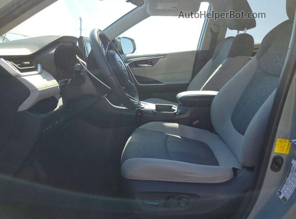 2T3W1RFV1MW135407 2021 TOYOTA LE Серый Вид салона спереди