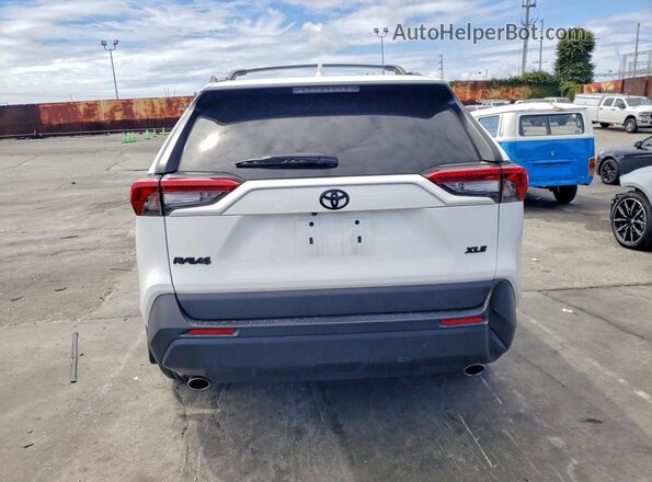2T3W1RFV1NW233869 2022 TOYOTA RAV4 Белый Вид сзади