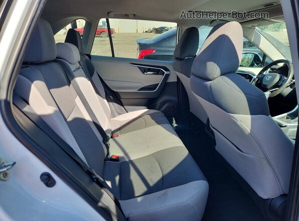 2T3W1RFV2KW044708 2019 TOYOTA RAV4 White Вид задніх сидінь