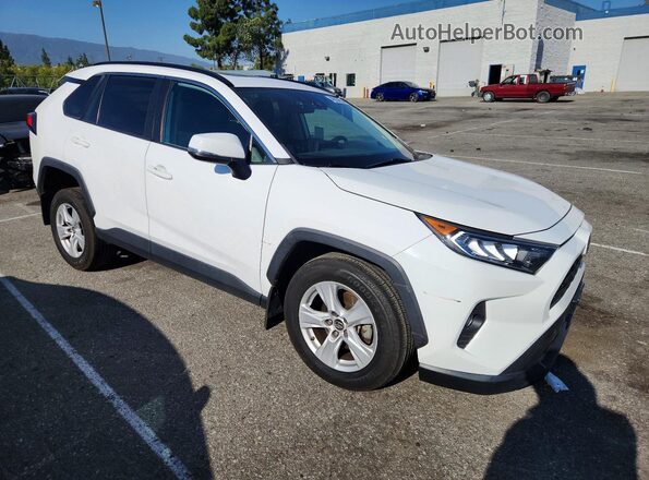 2T3W1RFV2KW044708 2019 TOYOTA RAV4 White Передня права чверть