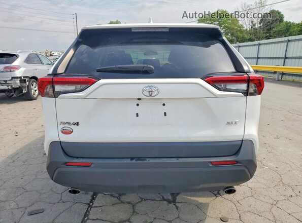 2T3W1RFV2PW260744 2023 TOYOTA RAV4 White Widok z tyłu