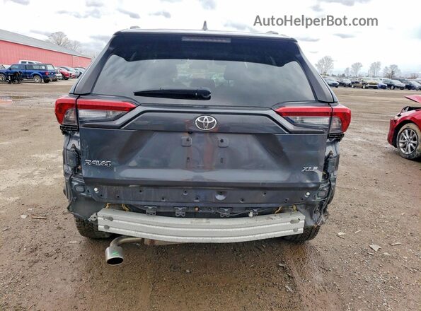 2T3W1RFV3LC037561 2020 TOYOTA RAV4 Серебряный Вид сзади
