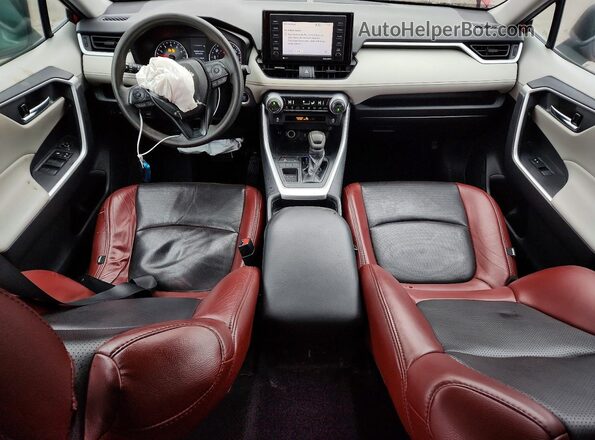 2T3W1RFV3LC071421 2020 TOYOTA LE Red Вид панелі приладів