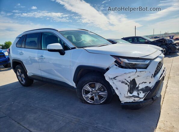 2T3W1RFV4NW194467 2022 TOYOTA RAV4 White Przód prawy