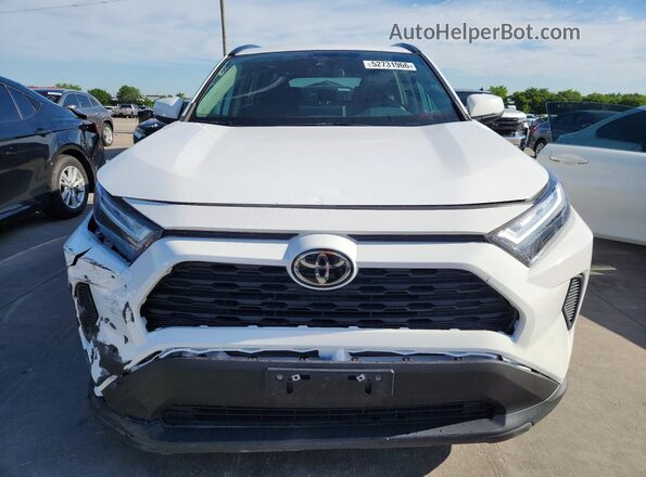 2T3W1RFV4NW194467 2022 TOYOTA RAV4 White Widok z przodu