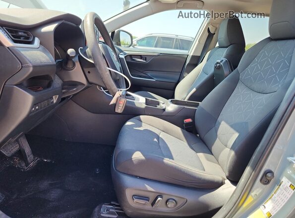 2T3W1RFV5LC070142 2020 TOYOTA RAV4 Серебряный Вид салона спереди