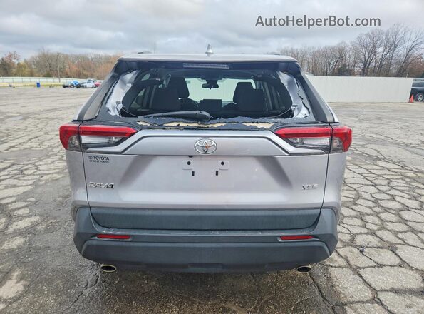 2T3W1RFV6LC045766 2020 TOYOTA RAV4 Silver Rear view