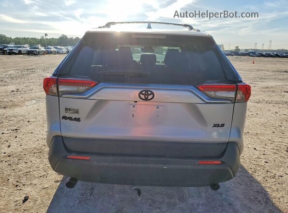 2T3W1RFV6SW409519 2025 TOYOTA RAV4 Silver Vista trasera