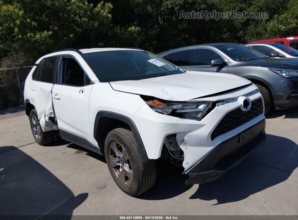 2T3W1RFV8SW383148 2025 TOYOTA LE Белый Передняя правая четверть