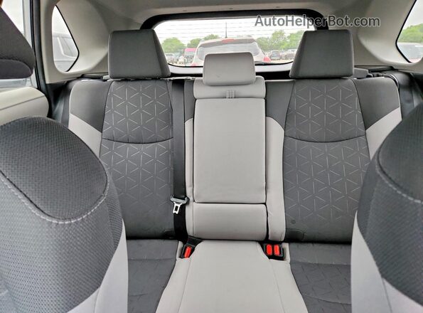 2T3W1RFVXRW348525 2024 TOYOTA RAV4 Silver Հետևի նստատեղերի տեսք