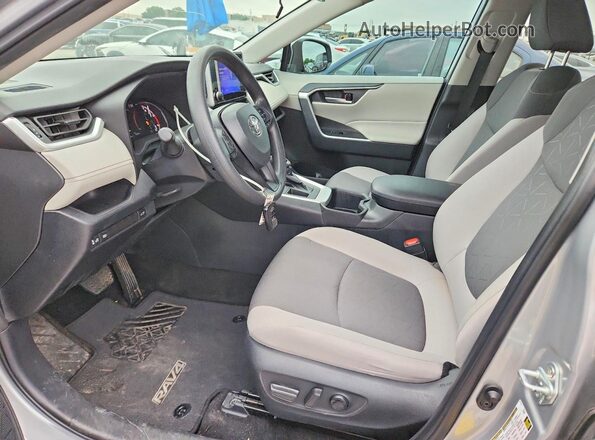 2T3W1RFVXRW348525 2024 TOYOTA RAV4 Silver Սալոնի դիմացի տեսք