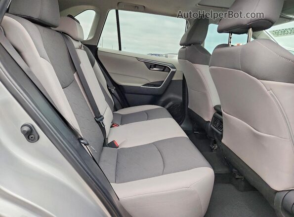 2T3W1RFVXRW348525 2024 TOYOTA RAV4 Silver Սալոնի հետևի տեսք