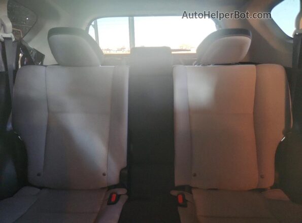 2T3WFREV0HW340600 2017 TOYOTA RAV4 Черный Вид задних сидений