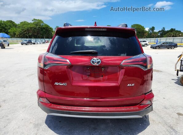 2T3WFREV3JW408717 2018 TOYOTA RAV4 Красный Вид сзади