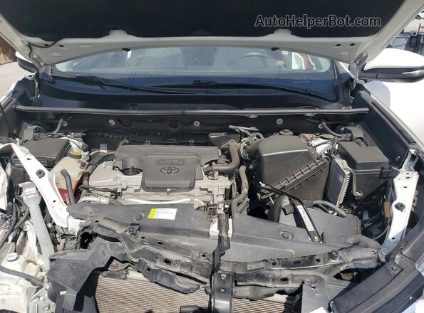 2T3WFREV4HW366391 2017 TOYOTA RAV4 Белый Вид подкапотного пространства